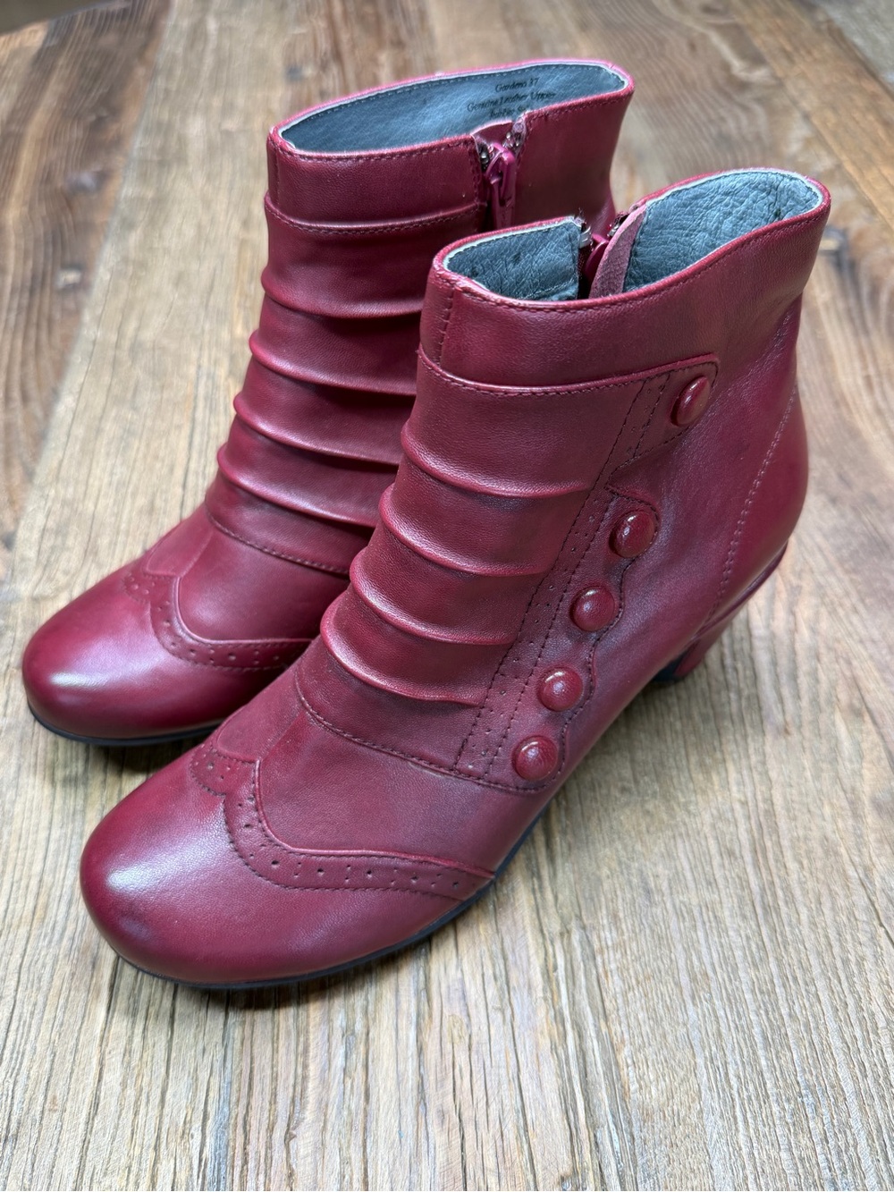 New ~ Anesha Gardena  Red Button-Accent Ankle Booties Size 37 EU ~ 6- 6.5 US